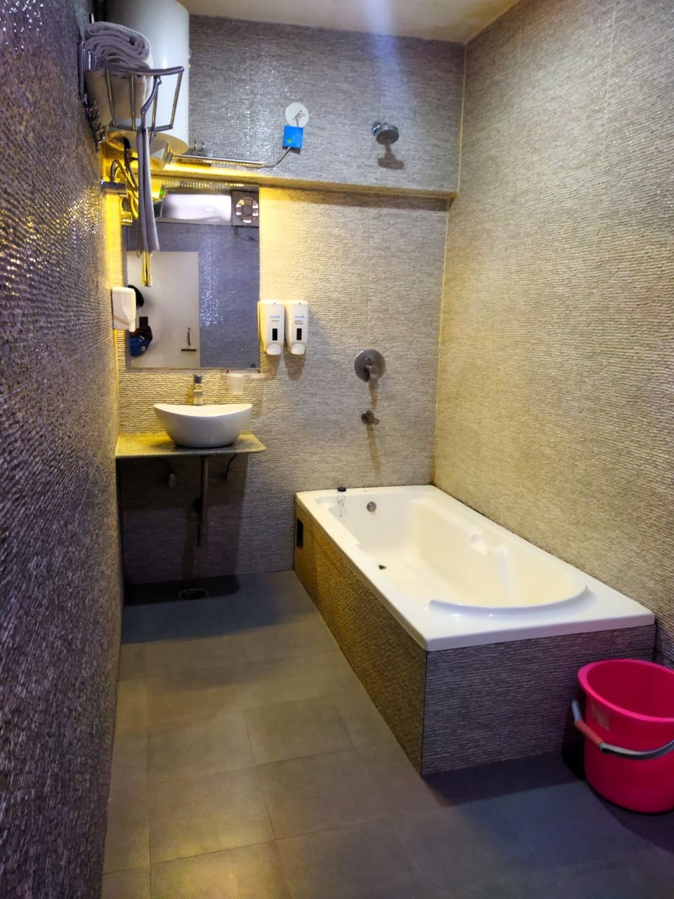 Premium Room with Bathtub